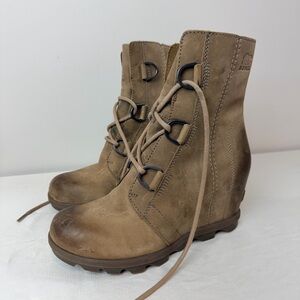Sorel Joan of Arctic Women's Ash Brown leather Lace Up Wedge Boots